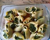 Foto del paso 8 de la receta: Lumaconi rellenos de espinacas gorgonzola y piñones