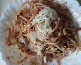 Foto langkah ke 4 dari resep Kongnamul Muchin, Soybean Sprouts Side Dish.