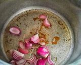 A picture of step 2 of Simple String beans rice bath.