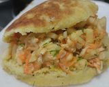 Foto del paso 5 de la receta: Pan de papa y queso relleno de ensalada de pollo🥙🥪🥯