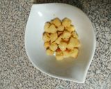 Foto del paso 7 de la receta Ensalada de cogollos, pollo y cangrejo con salsa César