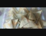 A picture of step 4 of Crispy pizza samosa.
