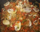 Foto del paso 2 de la receta: Arroz con verduras y champiñones