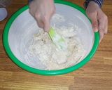 Foto langkah ke 5 dari resep Cara Membuat Adonan Roti yang Empuk & Mengembang.