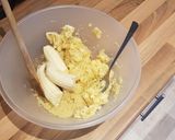 A picture of step 1 of Banana cake.