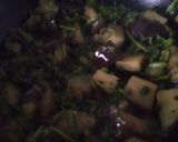 A picture of step 3 of Methi with brinjal.