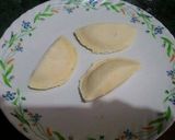 A picture of step 4 of Mawa Gujia (Pera kiya).