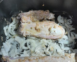 Foto del paso 2 de la receta: Solomillos al vino blanco en olla Essen