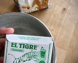 Foto del paso 2 de la receta: Bizcocho de yogur con nueces