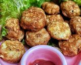 Foto langkah ke 4 dari resep Bola Nasi Goreng buat si kecil.