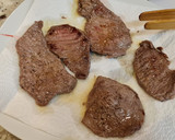 Foto del paso 2 de la receta: Filetes de ternera en salsa de hongos y patata