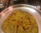 A picture of step 7 of Palak roti.