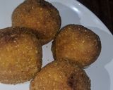 A picture of step 7 of Yam egg roll.