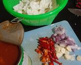 Foto langkah ke 2 dari resep Tumis Sarden sayur Kol.
