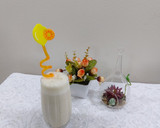 A picture of step 4 of Dates and nuts shake.