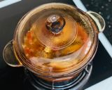 Hình bước làm 3 của món Cá Mòi Kho Cà Chua