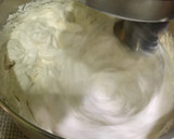 Foto langkah ke 3 dari resep Swiss Meringue Buttercream.