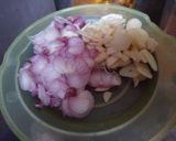 Foto langkah ke 2 dari resep Tumis Kangkung Pedas.