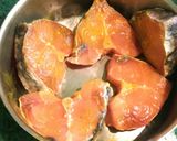 A picture of step 1 of Curd Cashew Fish.