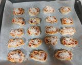Foto del paso 3 de la receta: Palmeritas de pizza