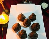 A picture of step 2 of Oreo biscuit dry fruits modak.
