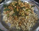 A picture of step 1 of Oggarane kadalepuri(puffed rice).