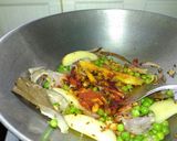 A picture of step 5 of Masala potato rice.