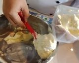 Hình bước làm 2 của món Mochi filling - Bánh Mochi nhân kem