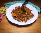 A picture of step 6 of Carrot noodles.