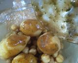 A picture of step 3 of Chana phulki chaat.