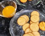 A picture of step 3 of Easy Biscuits orange Trifle.