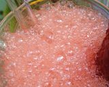 صورة لخطوة 4 من وصفة موخيتو الفراولة🍓Strawberry Mojito