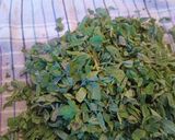 A picture of step 1 of Green Amaranth Curry.