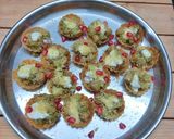 A picture of step 4 of Masala chat tart.