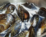 Foto del paso 1 de la receta: Mejillones a la marinera
