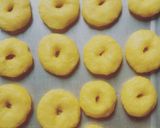 Foto langkah ke 4 dari resep Donat Kentang.