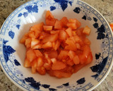 Foto del paso 2 de la receta: Empedrat, ensalada con bacalao, cebolla y encurtidos