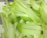 A picture of step 2 of Fry green pumpkin with salted fish.