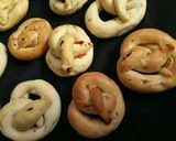 A picture of step 8 of Masala dounghnuts.