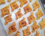 Foto langkah ke 4 dari resep Simple Fruit Puff Pastry.
