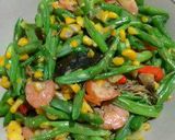 Foto langkah ke 2 dari resep Tumis Buncis Udang Jagung Manis.