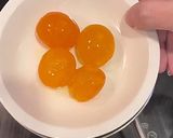 Hình bước làm 1 của món Ốc sốt trứng muối