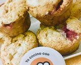 Foto del paso 6 de la receta: 🧁MUFFINS🧁CON 🍓🍓🍓🍓🍓🍓FRUTILLAS🍓 (sin huevos)