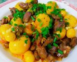 Hình bước làm 3 của món Trứng gà non và tim gà rim mặn ngọt