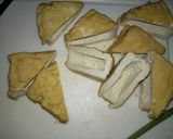 Foto langkah ke 3 dari resep Tahu Goreng Crispy with Stuffing Carrots.