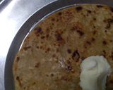 A picture of step 5 of Mooli paratha.