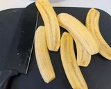 Gambar langkah 1 resipi Pisang bersos kastard.