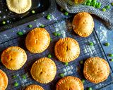 A picture of step 6 of Fresh Peas Hand Pies.