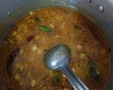 A picture of step 2 of Masaledar Chole.