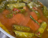 صورة لخطوة 4 من وصفة محشي ورق عنب